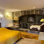 Chateau Du Puech En Aubrac Curieres