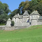 Frühstückspension Chateau Du Puech En Aubrac Curieres