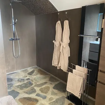 Frühstückspension Chateau Du Puech En Aubrac 4*