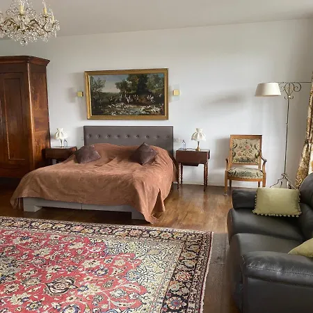 Couette-café Château Du Puech