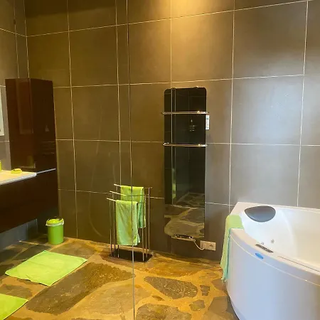 Château Du Puech Couette-café 4*