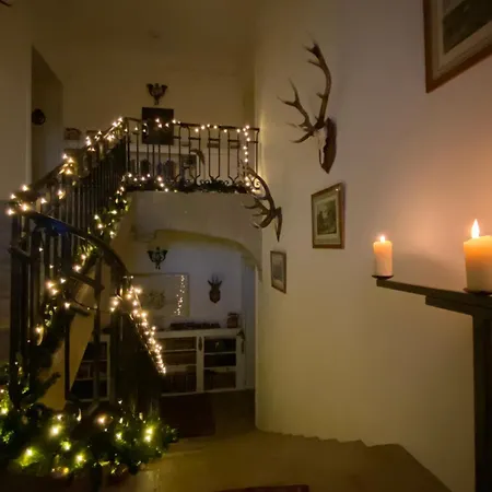 Couette-café Château Du Puech 4*