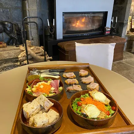 住宿加早餐酒店 Chateau Du Puech En Aubrac 4*