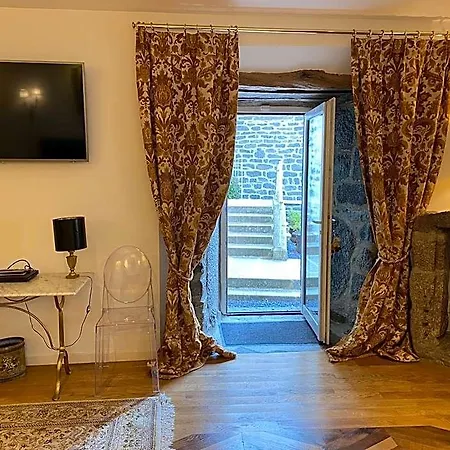 Chateau Du Puech En Aubrac 4* Curieres
