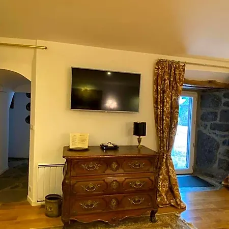 Bed & Breakfast Chateau Du Puech En Aubrac 4*